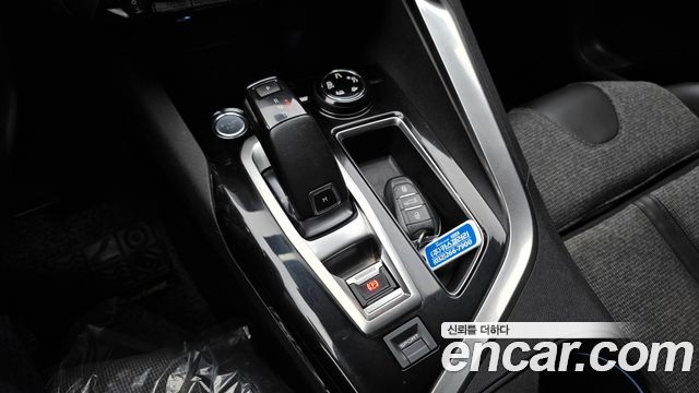 Peugeot 5008 2018 — photo 9