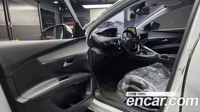 Peugeot 5008 2018 — photo 10