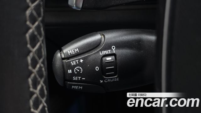 Peugeot 5008 2018 — photo 19