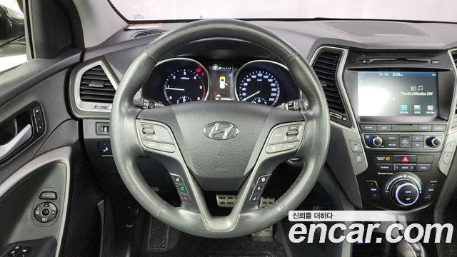 Hyundai Santafe 2016 — photo 13