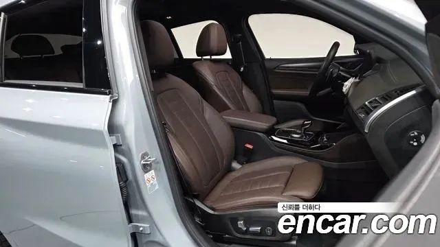 BMW X4 2022 — photo 10