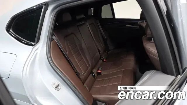 BMW X4 2022 — photo 11