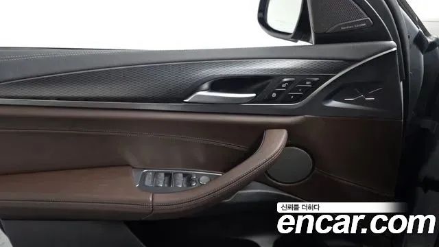 BMW X4 2022 — photo 12