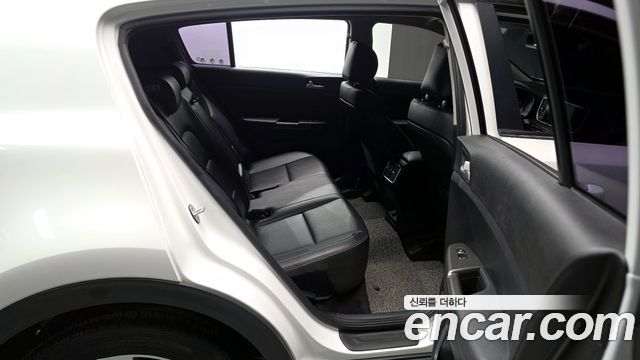 Kia Sportage 2019 — photo 11