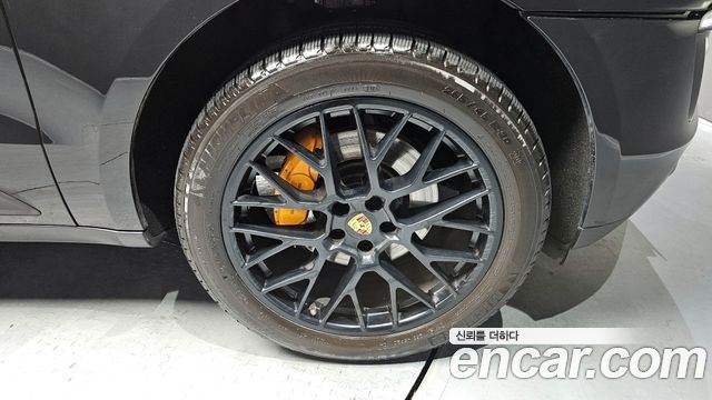 Porsche Macan 2017 — photo 5