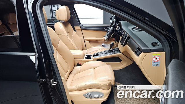 Porsche Macan 2017 — photo 10