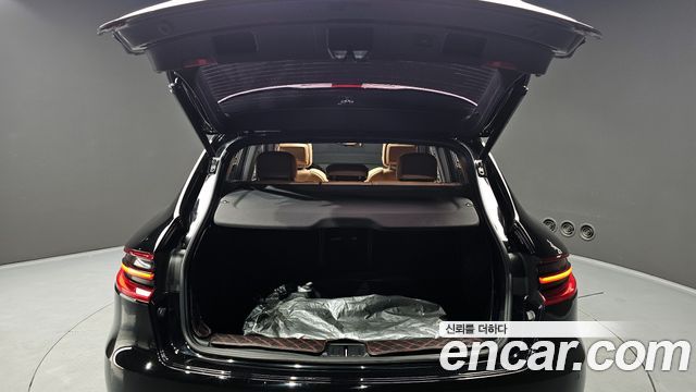 Porsche Macan 2017 — photo 20