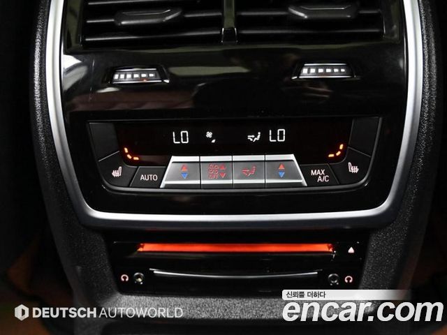 BMW X7 2020 — photo 16