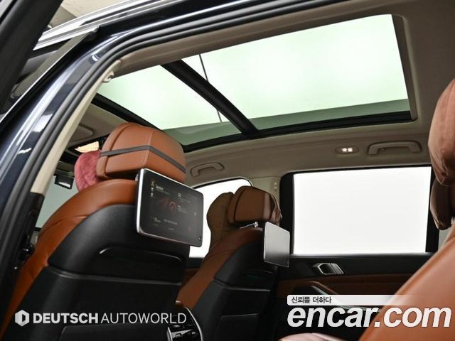 BMW X7 2020 — photo 19