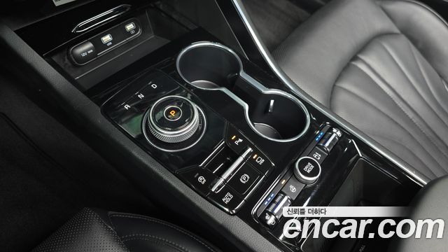 Kia K5 2023 — photo 9