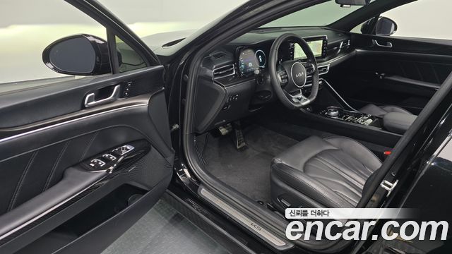 Kia K5 2023 — photo 11