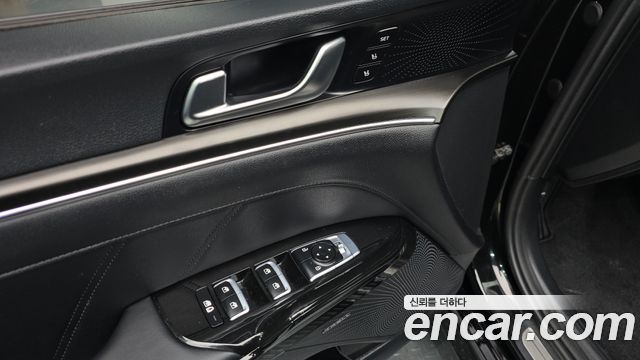 Kia K5 2023 — photo 17