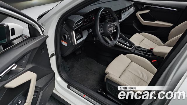 Audi A3 2023 — photo 11
