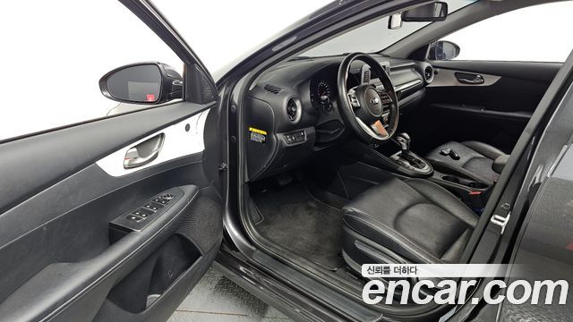Kia K3 2019 — photo 10