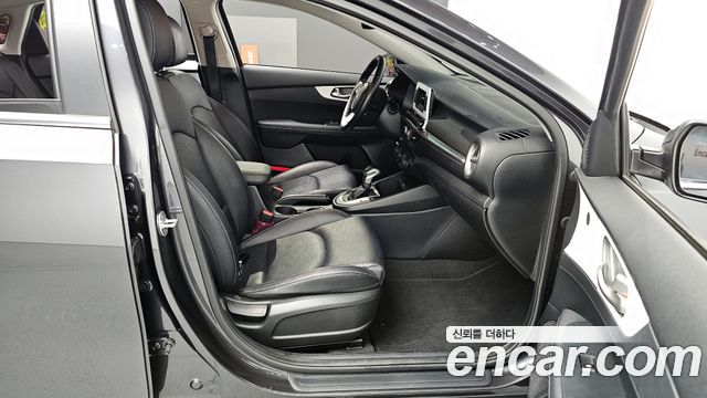 Kia K3 2019 — photo 11