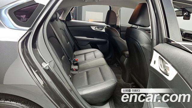Kia K3 2019 — photo 12