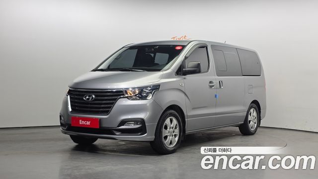 Hyundai Starex 2018 — photo 1
