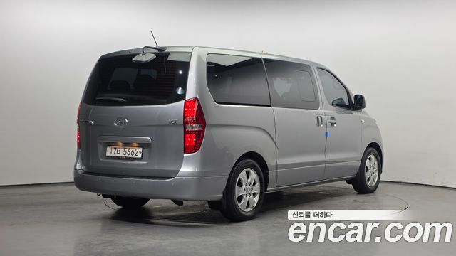 Hyundai Starex 2018 — photo 2