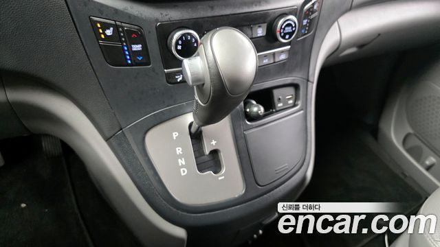 Hyundai Starex 2018 — photo 9