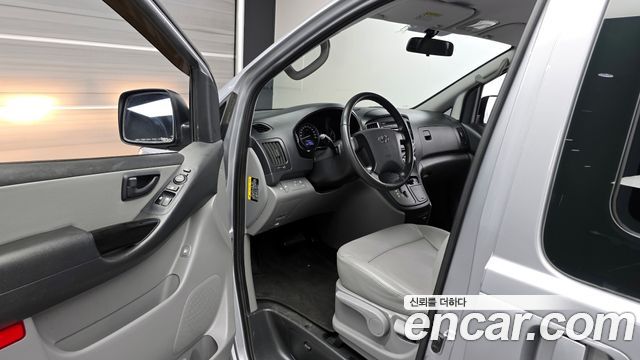 Hyundai Starex 2018 — photo 10