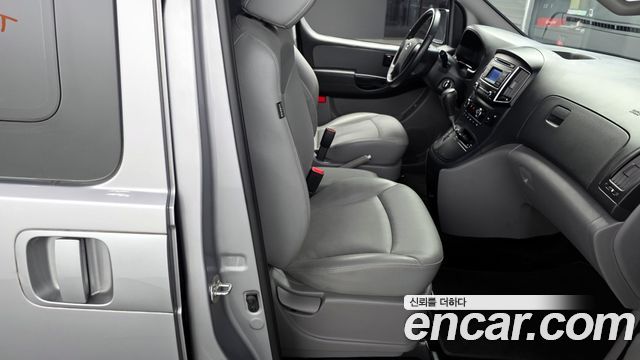 Hyundai Starex 2018 — photo 12