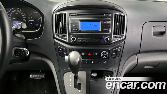 Hyundai Starex 2018 — photo 17