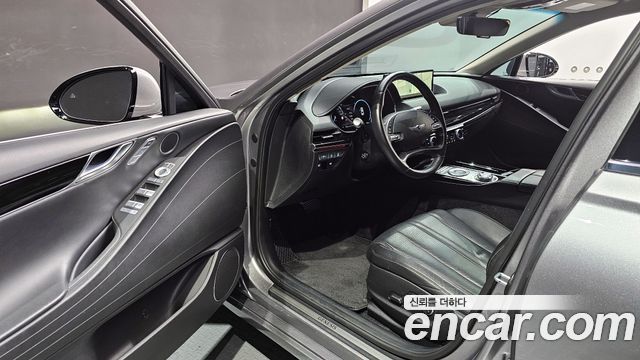 Genesis G80 2022 — photo 11