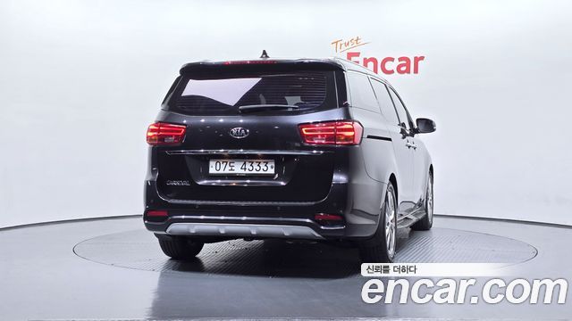 Kia Canival 2019 — photo 4