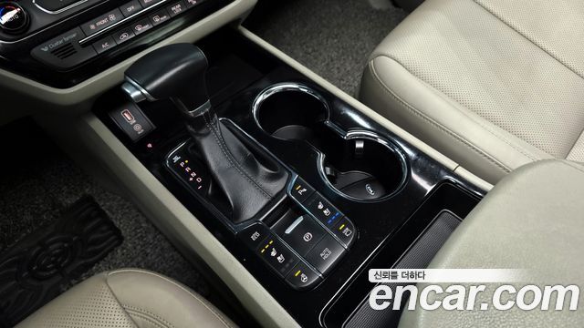 Kia Canival 2019 — photo 9