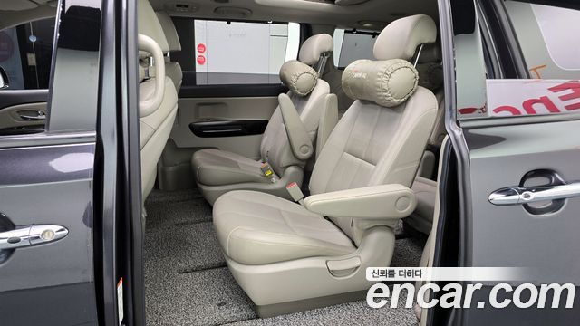 Kia Canival 2019 — photo 12
