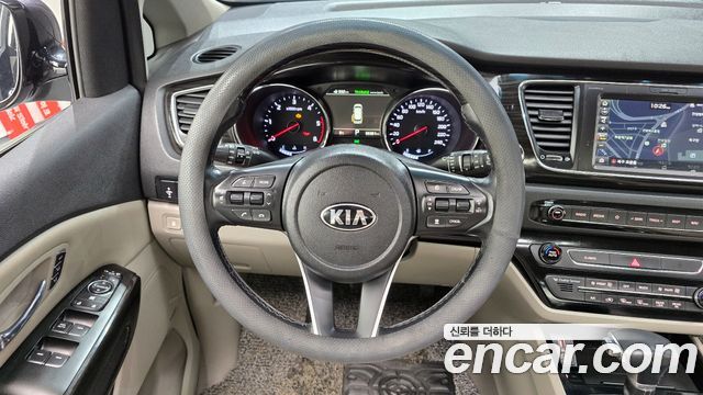 Kia Canival 2019 — photo 14
