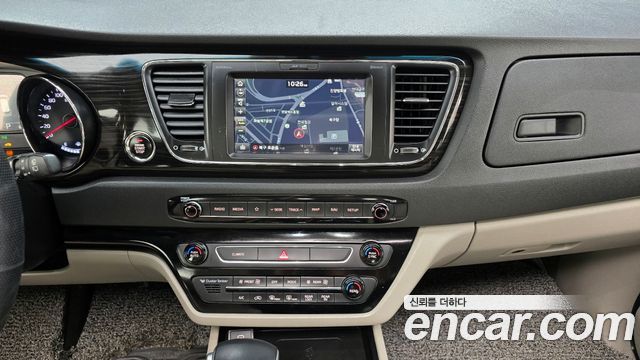 Kia Canival 2019 — photo 15