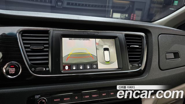 Kia Canival 2019 — photo 16