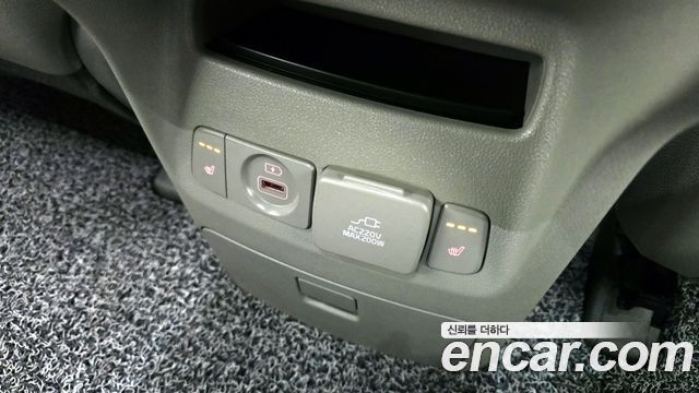 Kia Canival 2019 — photo 17
