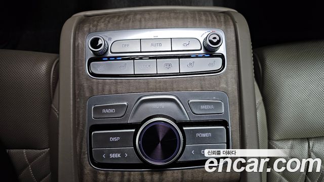 Kia K9 2023 — photo 17