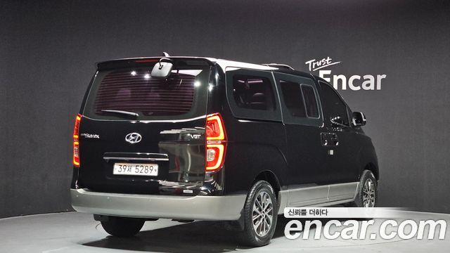 Hyundai Starex 2019 — photo 2