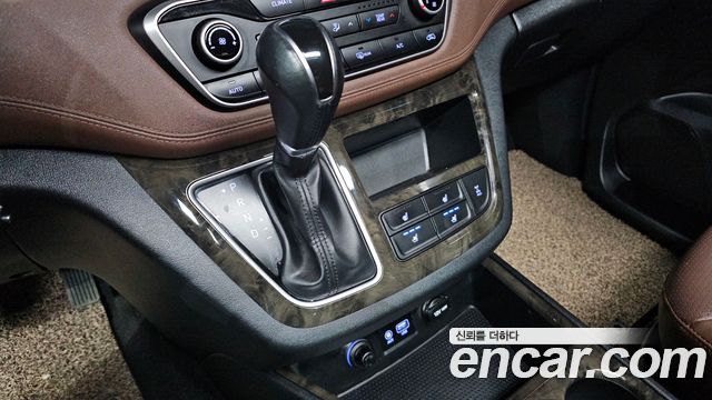 Hyundai Starex 2019 — photo 9