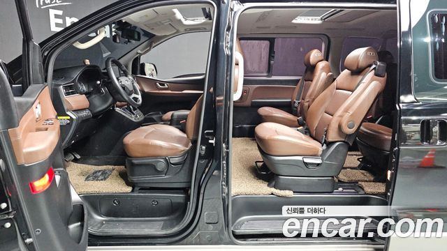 Hyundai Starex 2019 — photo 19