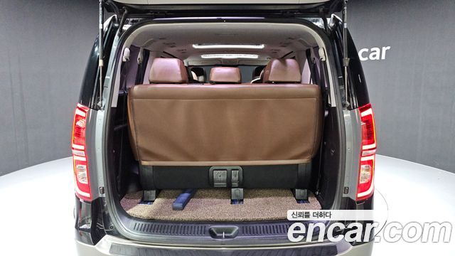 Hyundai Starex 2019 — photo 20