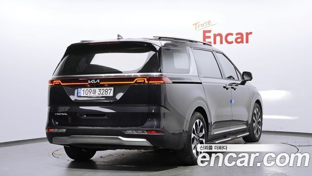 Kia Canival 2022 — photo 2