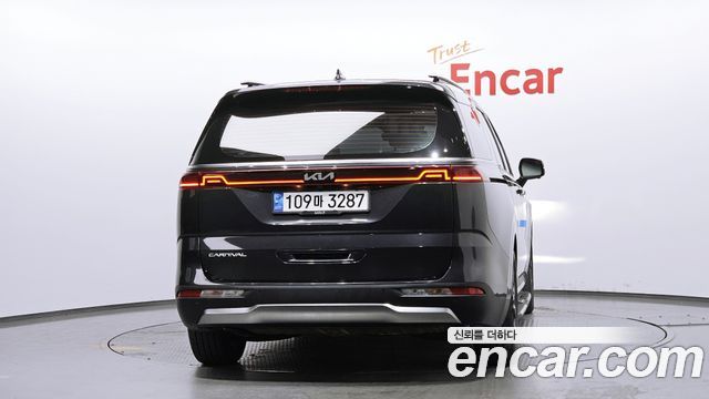 Kia Canival 2022 — photo 4