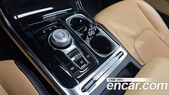 Kia Canival 2022 — photo 9
