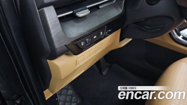 Kia Canival 2022 — photo 16