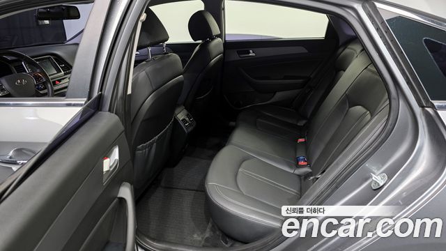 Hyundai Sonata 2018 — photo 19