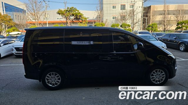 Hyundai Staria 2022 — photo 7