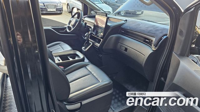 Hyundai Staria 2022 — photo 14