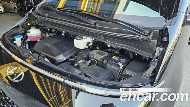 Hyundai Staria 2022 — photo 16
