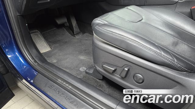 Hyundai Santafe 2019 — photo 17