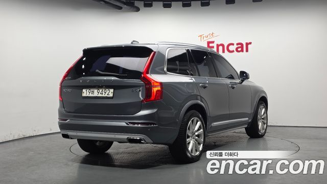 Volvo XC90 2018 — photo 2