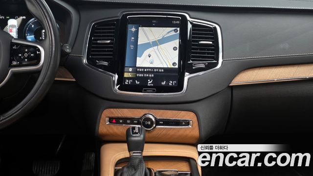 Volvo XC90 2018 — photo 14